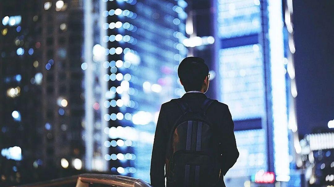别把人生的主动权，交到别人手里