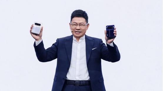 内外皆阔+AI进化！华为Pura X Max带来全能无短板旗舰体验