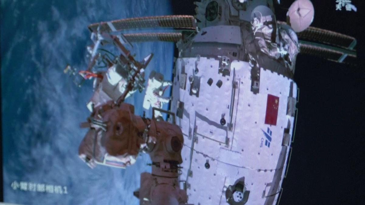 北斗导航：超越GPS的中国智慧