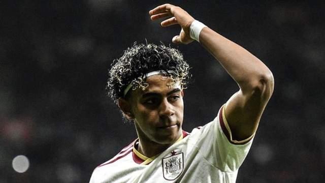 亚马尔状态平庸，1.5亿巨头遇神扑！0-0闷平，西班牙8场不败