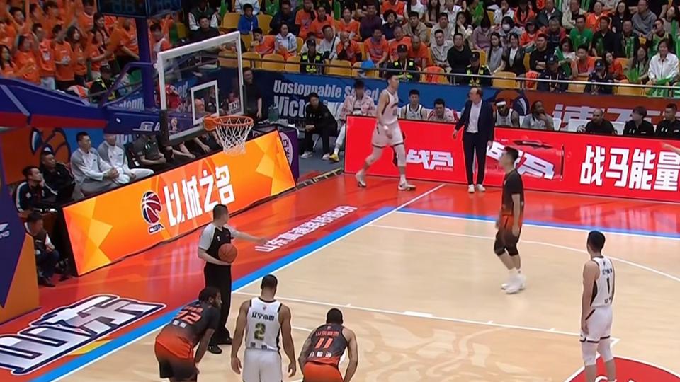 CBA12进8：广州男篮6人上双客胜广东，辽宁力克山东抢占先机