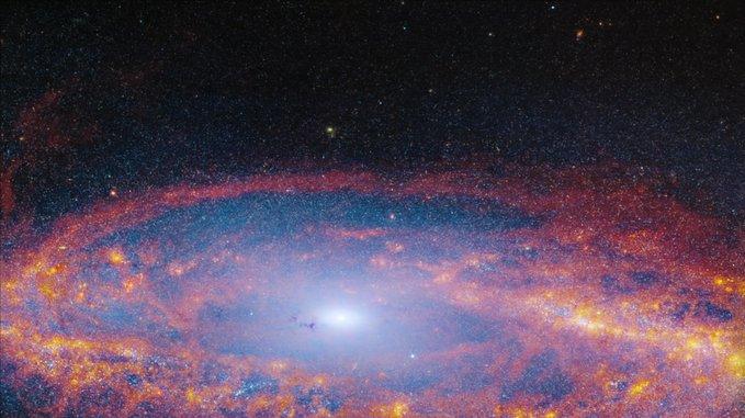 银河系未来30亿年命运，竟藏在正扑向我们的蓝移星系里