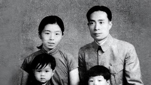 师长率部与日寇血战，身中五枪牺牲，一日本兵记下了他最后3分钟