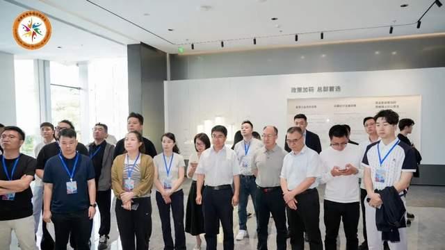 饶谨参加全国新生代企业家福建行活动