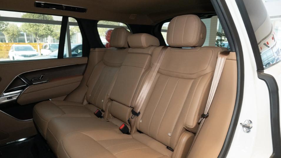 配置没诚意？2026款路虎揽胜：我不在乎，能买得起再来看