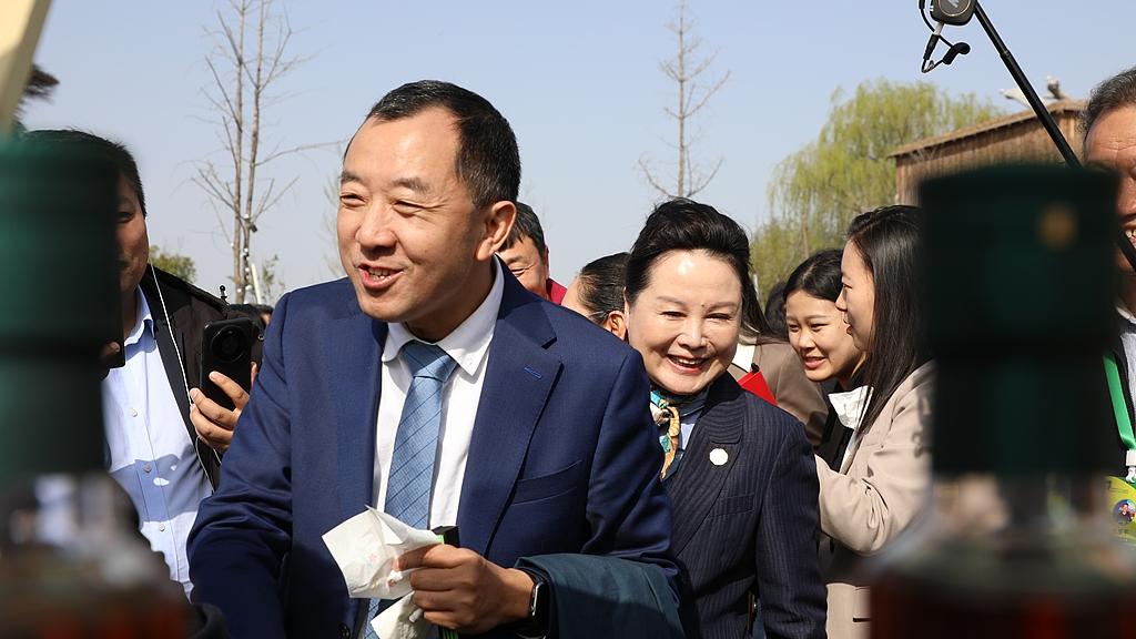 陈行甲70万年薪最新动态：俞敏洪聘用陈行甲