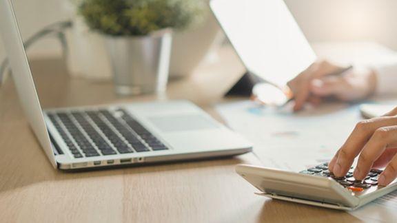 高端PCB需求激增！上游覆铜板量价齐升，多家上市公司2025年业绩大增