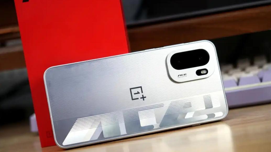 手机要买信号强的，公认“信号最佳”的3款手机，512GB轻松用五年