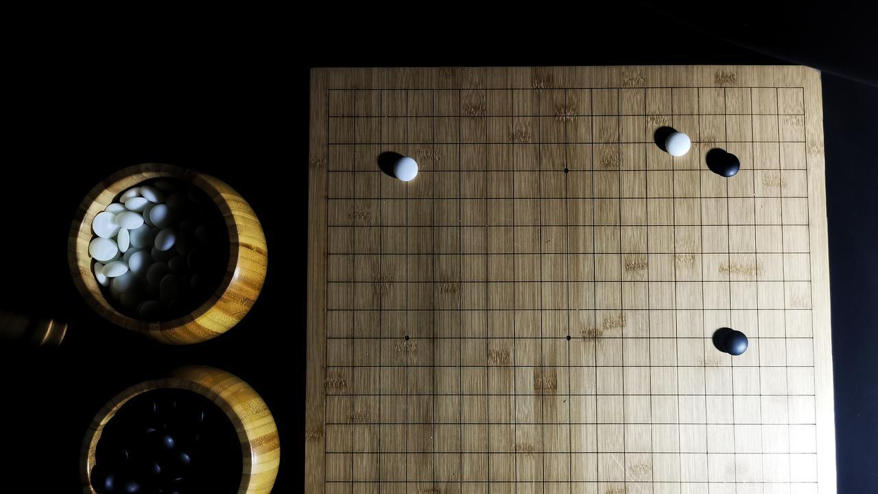 暑假孩子沉迷手机、心性浮躁？不用硬管控，围棋帮孩子静心收心