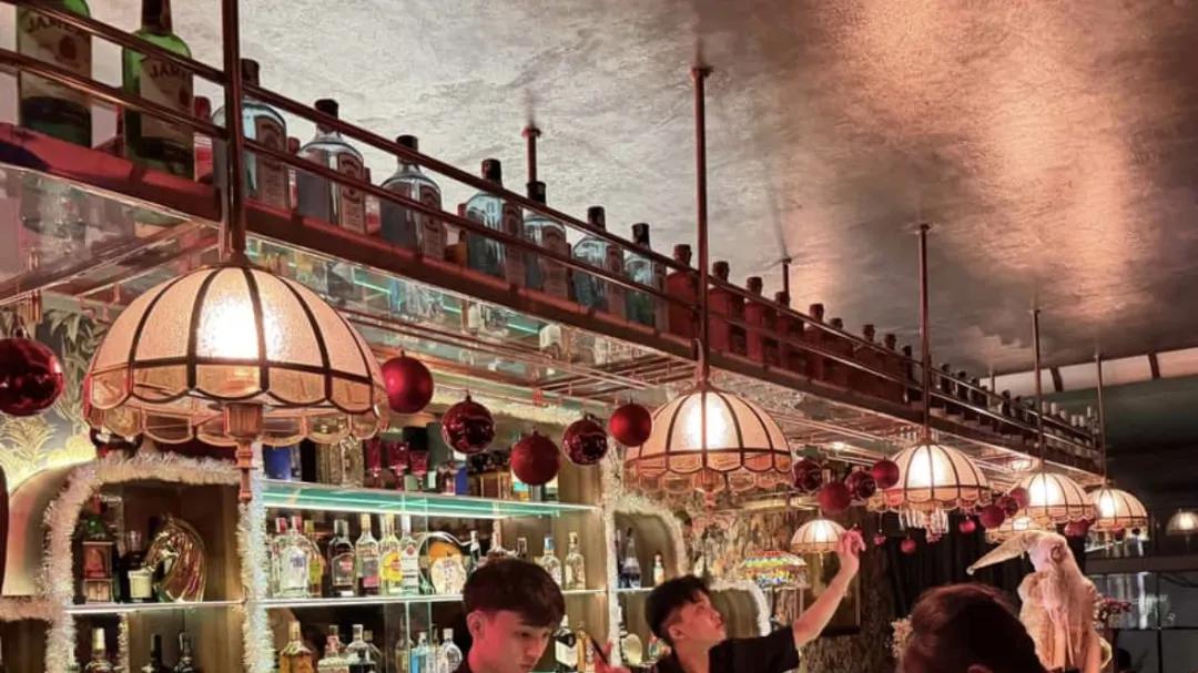 一座城市越安静，往往越富有：越南KTV之争背后的阶层信号