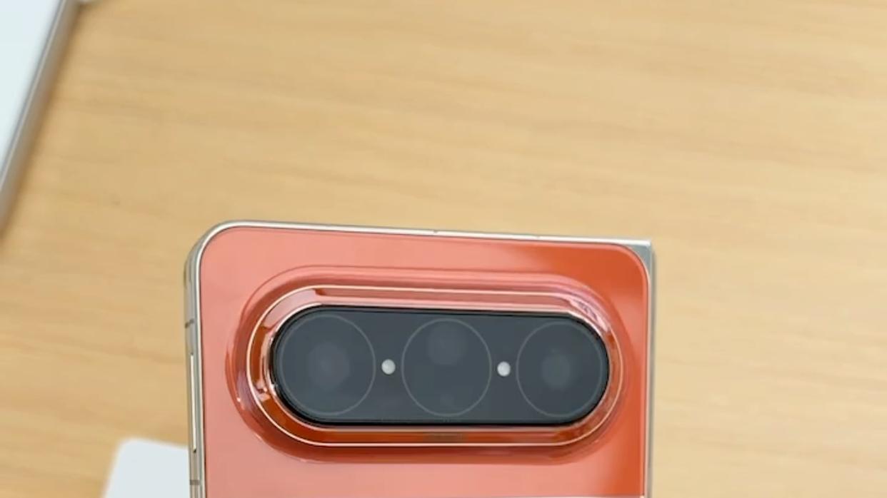 摸了华为 Pura X Max，矮矮胖胖好可爱🤣