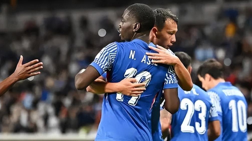 申花买人眼光不行，两个赛季换了5个前锋！