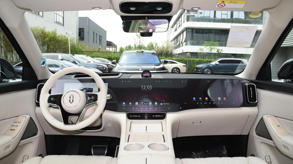 家用旗舰新标杆？2025款问界M8五个月真实体验，比想象中给力