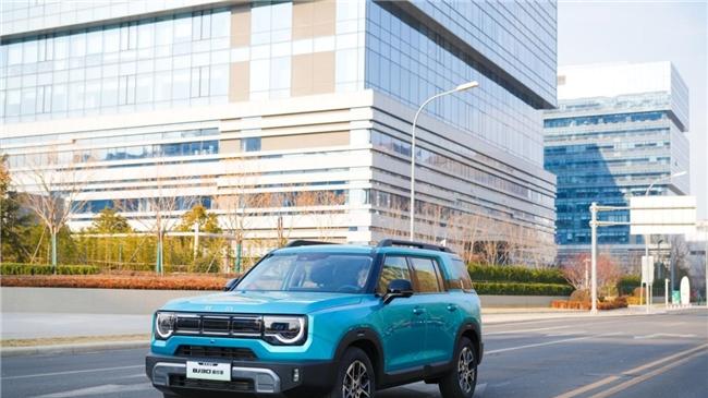 BJ30旅行家10万级轻越野，能耗谜题能否轻松破解？