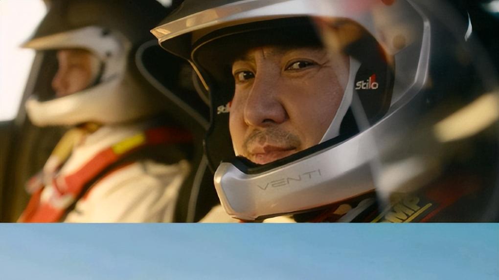 突破37亿！《飞驰人生 3》霸榜春节档，沈腾凭什么成票房天花板？