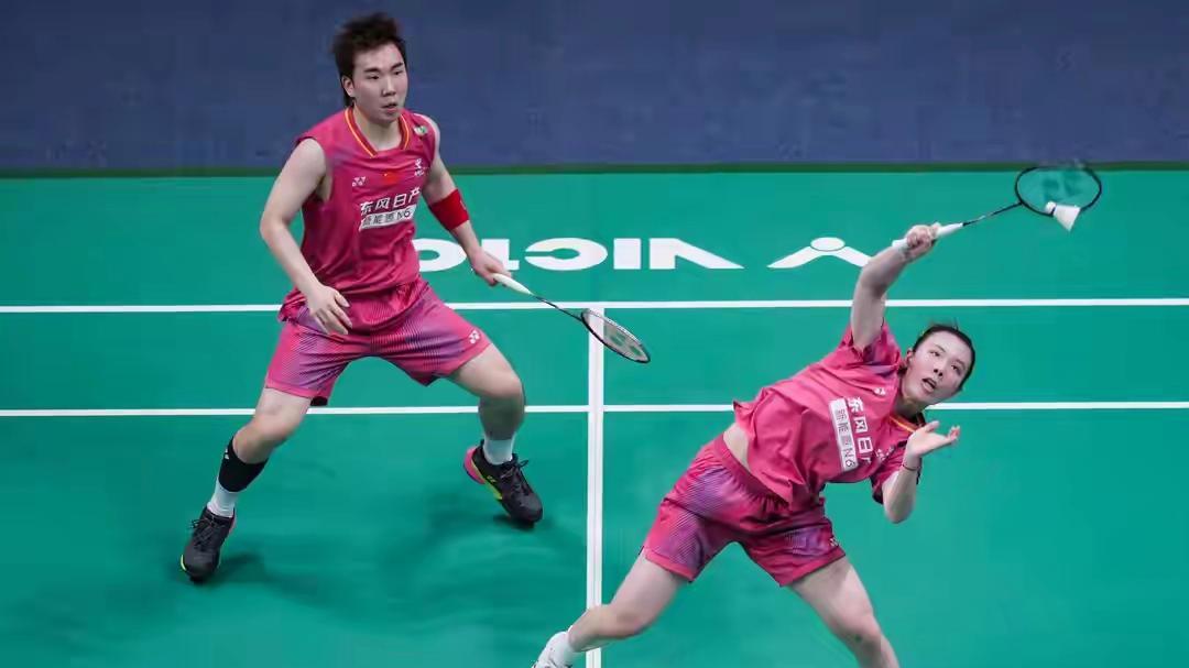 郭新娃/陈芳卉1比2不敌泰国组合德差波/苏皮萨拉 无缘四强