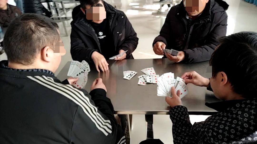 湖北襄阳，二十余家精神病院免费抢人，记者曝光套保黑幕