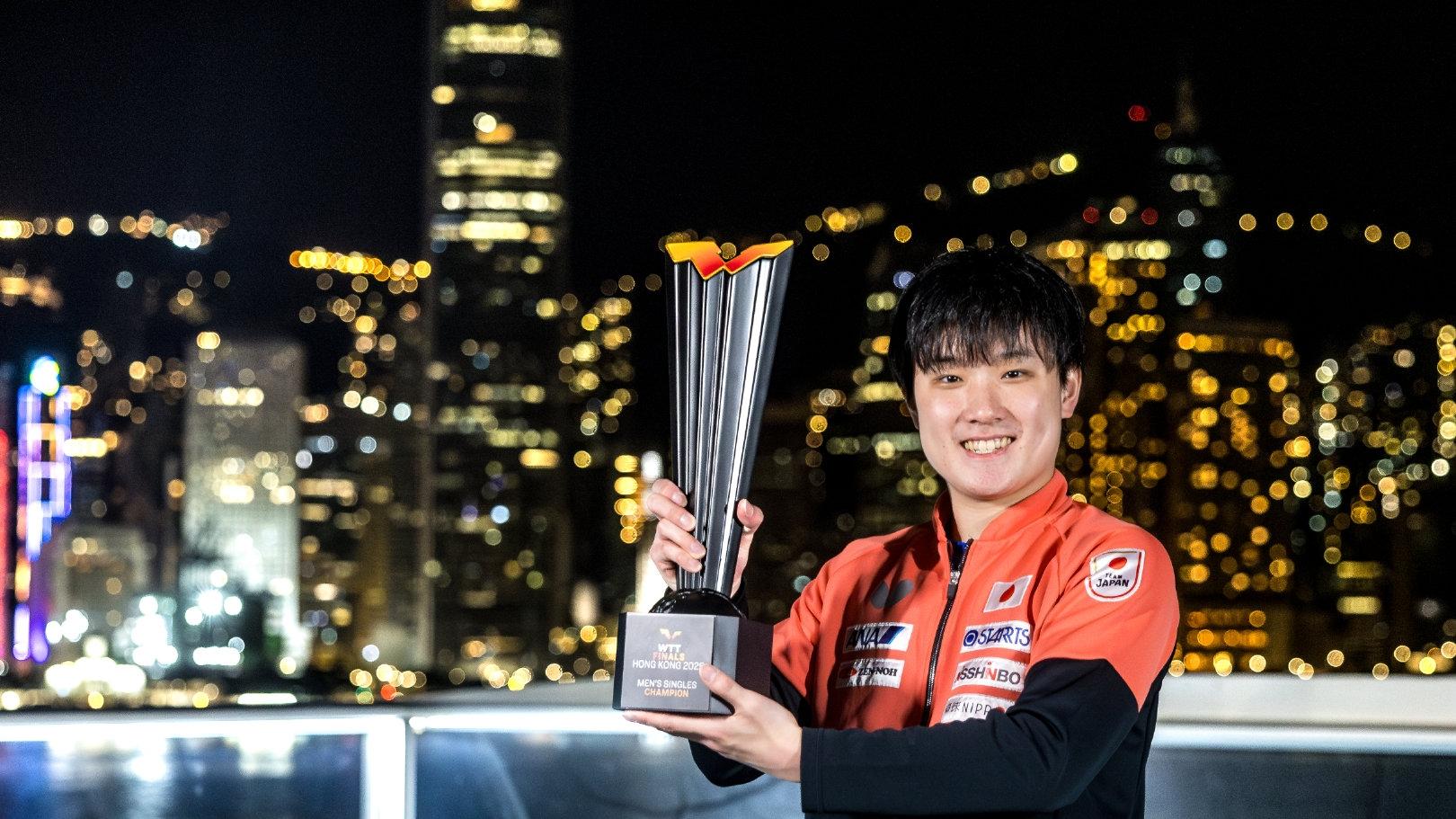 薛飞险胜张本智和，朱雨玲和陈熠打进八强，国乒选手5人晋级