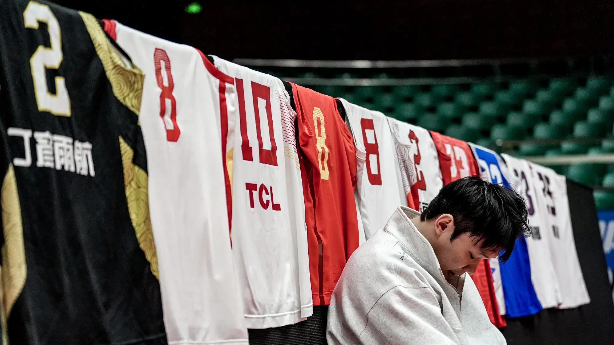 丁彦雨航：退役让我一夜之间长大了 爱真的充满力量