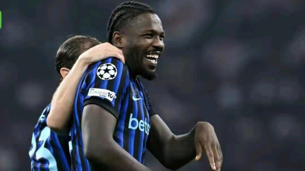 劳塔罗传射建功国米3-1力克博洛尼亚 蓝黑军团登顶意甲榜首