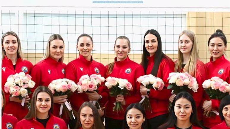 中国女排缪伊雯 留洋参加重大接见仪式 超级杯夺冠获官方表扬