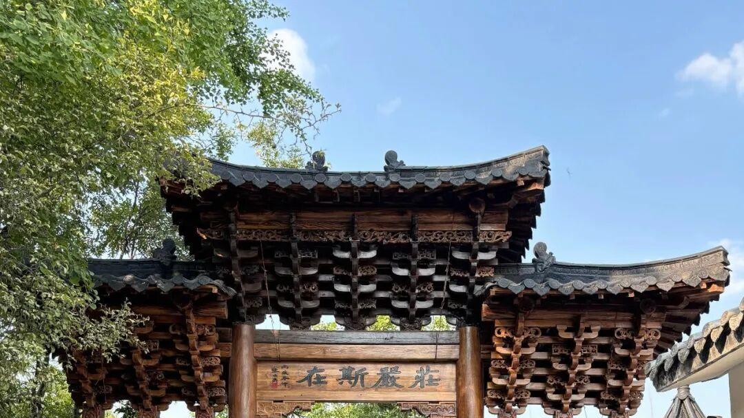 江苏省中国画学会应邀到徐州圣旨博物馆参观交流
