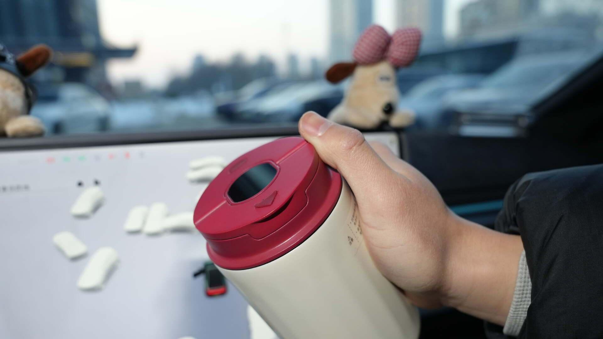 保温杯大小的移动咖啡馆！觉美joymaylab便携研磨一体咖啡机拔草记