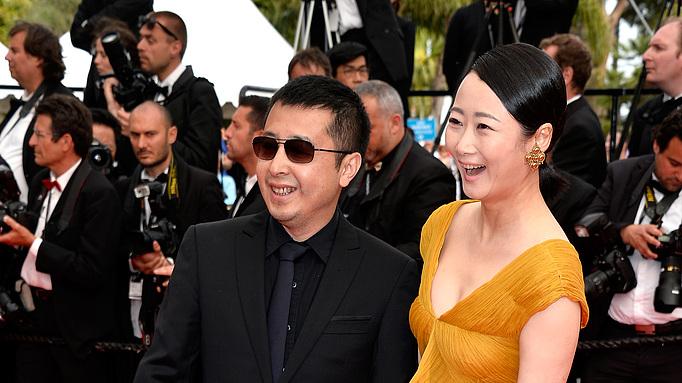 贾樟柯为海报版权道歉，电影《密探》海报被曝是盗用自巴西设计师