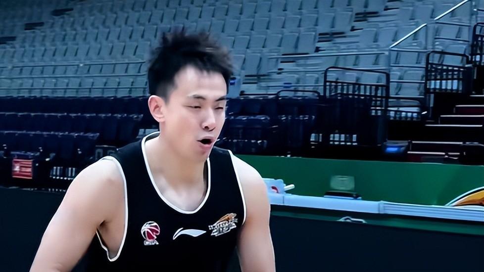 辽宁65-91上海，杨鸣无计可施，要么改变，要么继续混！