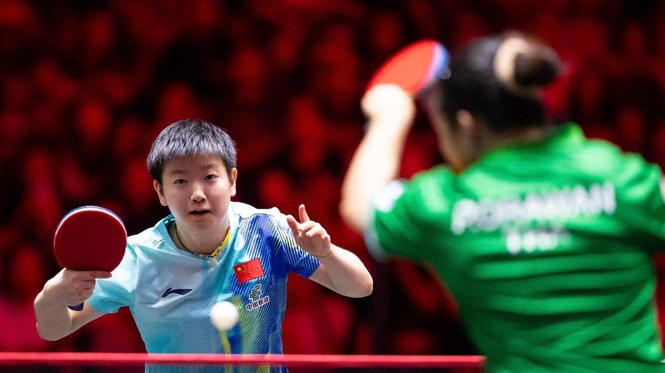 孙颖莎击败萨马拉，吃到一张黄牌，国乒三战全胜，陈熠混双被淘汰