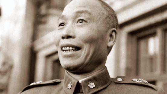 他是最牛汉奸，吃日本喝日本，娶日本女人，用8字坑死2万日军