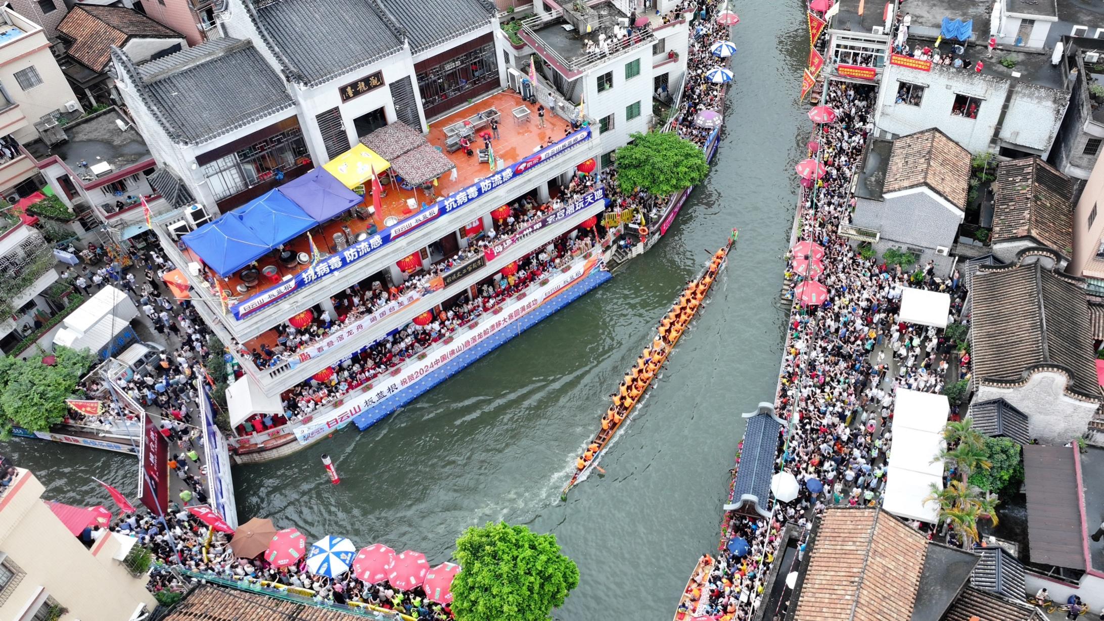 南海端午龙舟季开赛，以龙舟IP赋能文商旅体促消费