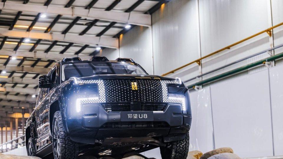 厂房里的“天门山”！仰望U8以专属试炼场，筑牢越野硬核实力