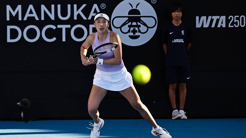 赛季首周前十迎来新成员！郑钦文排名再降！王欣瑜成进步最大球员！