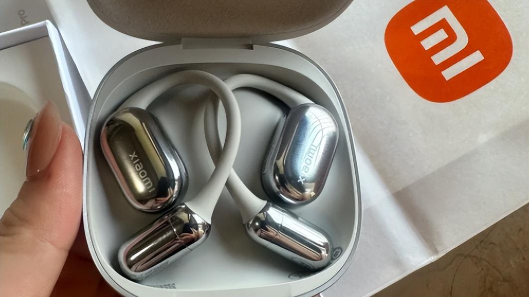 开放式耳机和骨传导耳机哪个好？两者的主要区别在哪些方面，聊聊使用的真实感受