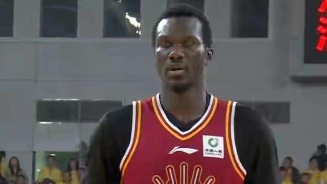 山西vs深圳，迪亚洛对位史密斯，山西伤病成困扰，比赛有压力！