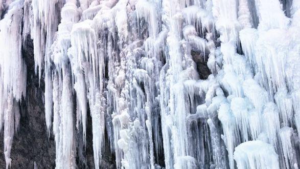 不用远赴北方，秦岭少华山就能看绝美冰瀑与冰湖