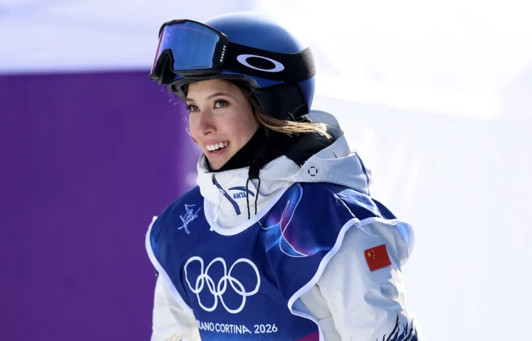 冰场之外的故事：三个华裔女孩与两种体育体系