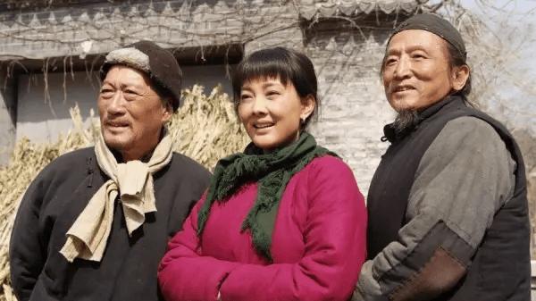 土韵载岁月，初心映麦香——《老农民》