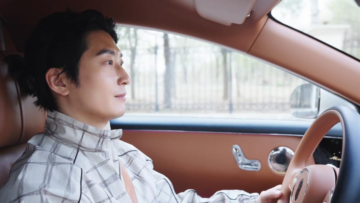 窦骁夫妇双双认证，尊界S800用896线激光雷达定义顶级出行