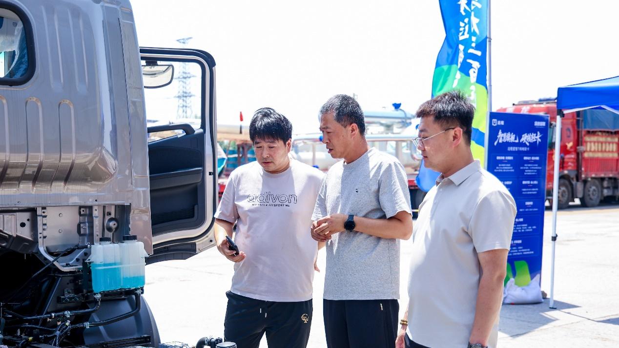 续航1699公里！国产甲醇电动轻卡远程星智T9M创吉尼斯纪录