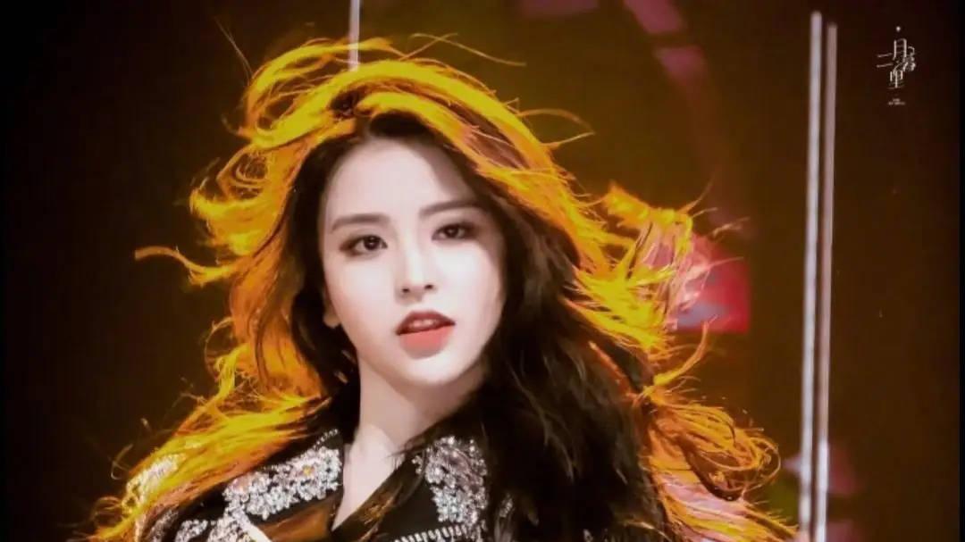 ​金子涵直播晒伤痕求救！自曝被注射不明物遭操控