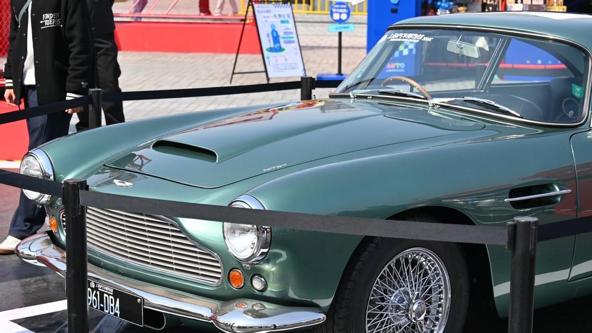 赴西岸 F1 之约，打卡周冠宇展与传奇战车