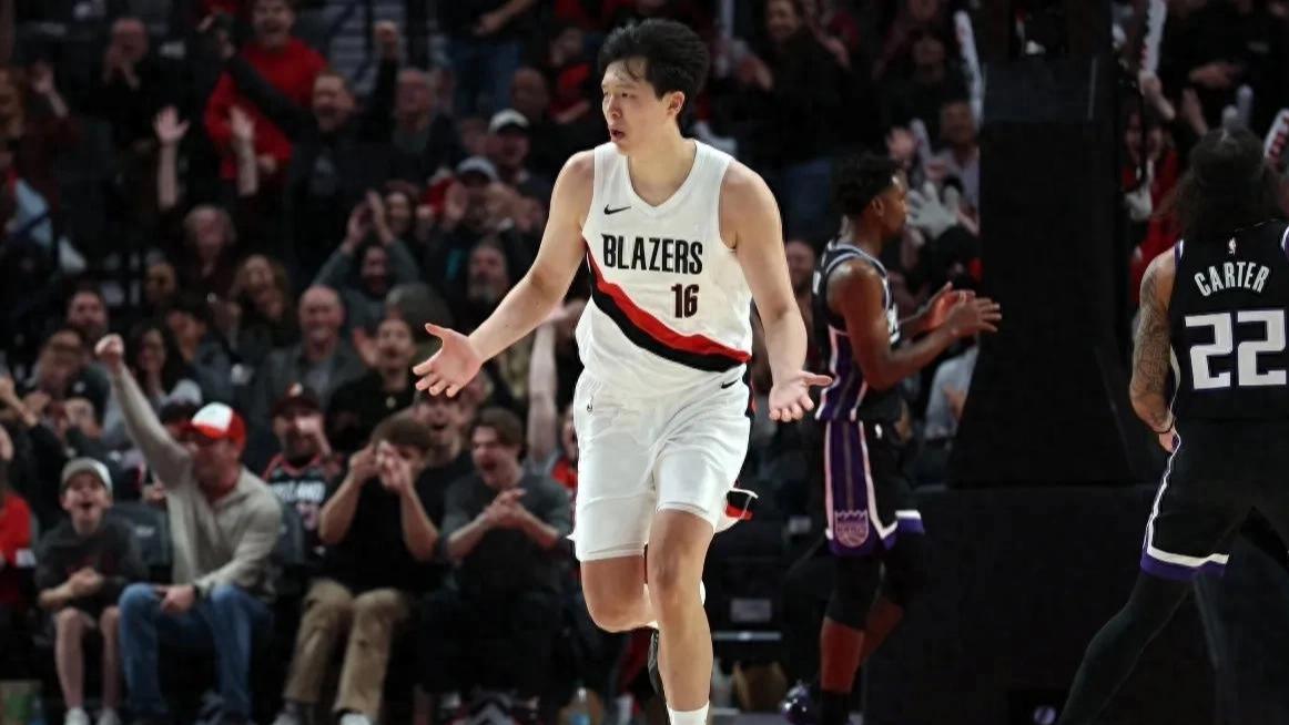 开拓者战老鹰，克林根被打爆，杨瀚森依旧未能获得机会！