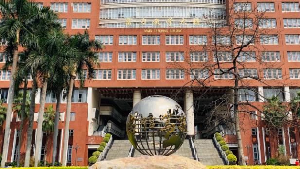 暨南大学毕业生就业前景怎么样？软科排名第五的新闻专业，毕业生都去哪儿了?