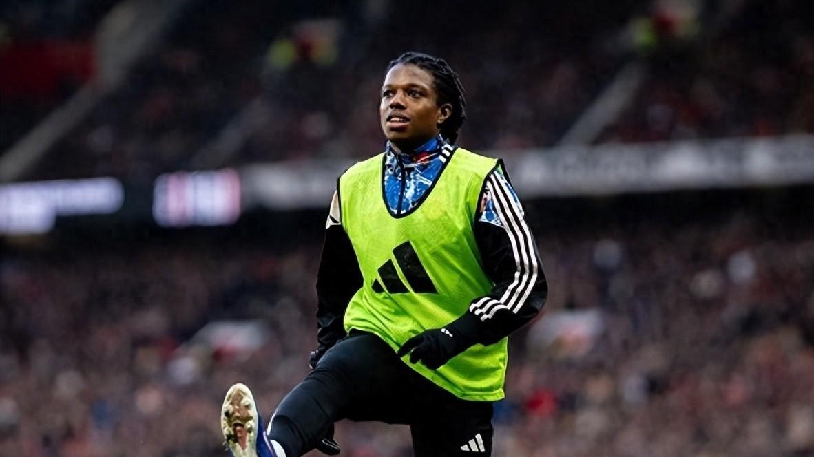 曼联的多古爱受伤，马拉西亚因祸得福暂时留队听用！