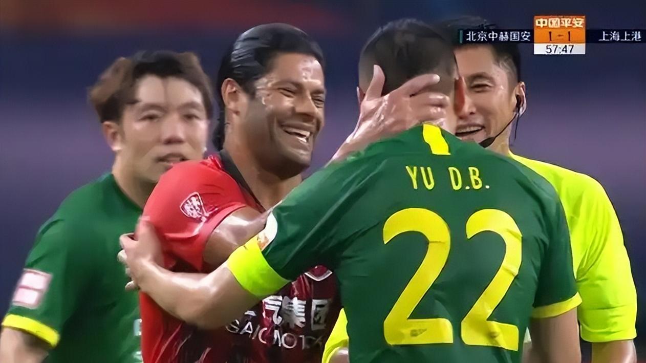 中超金哨又火了！球迷：国安配马宁，能赢阿根廷，申花队危险了