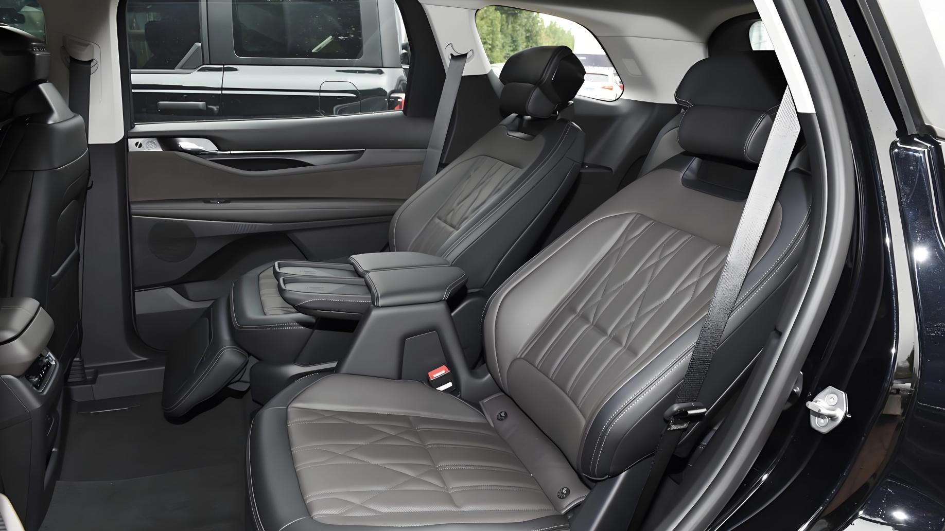 比亚迪纯电SUV，车长4850mm，天神之眼B+激光雷达，CLTC续航710km