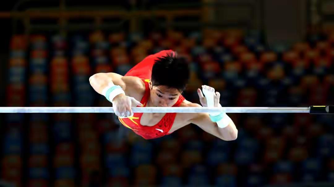 李鸿颜以14.400分获得单杠金牌
