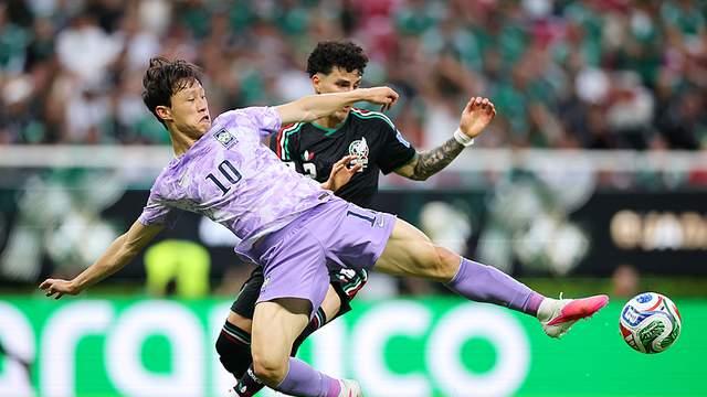 门将送大礼，韩国队0-1，墨西哥提前一轮锁定小组头名 孙兴慜低迷